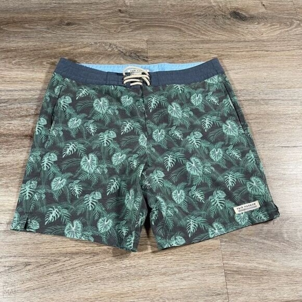 Fair Harbor Men's Shorts Swim Trunks Leaf‎ Print Size 34 Green